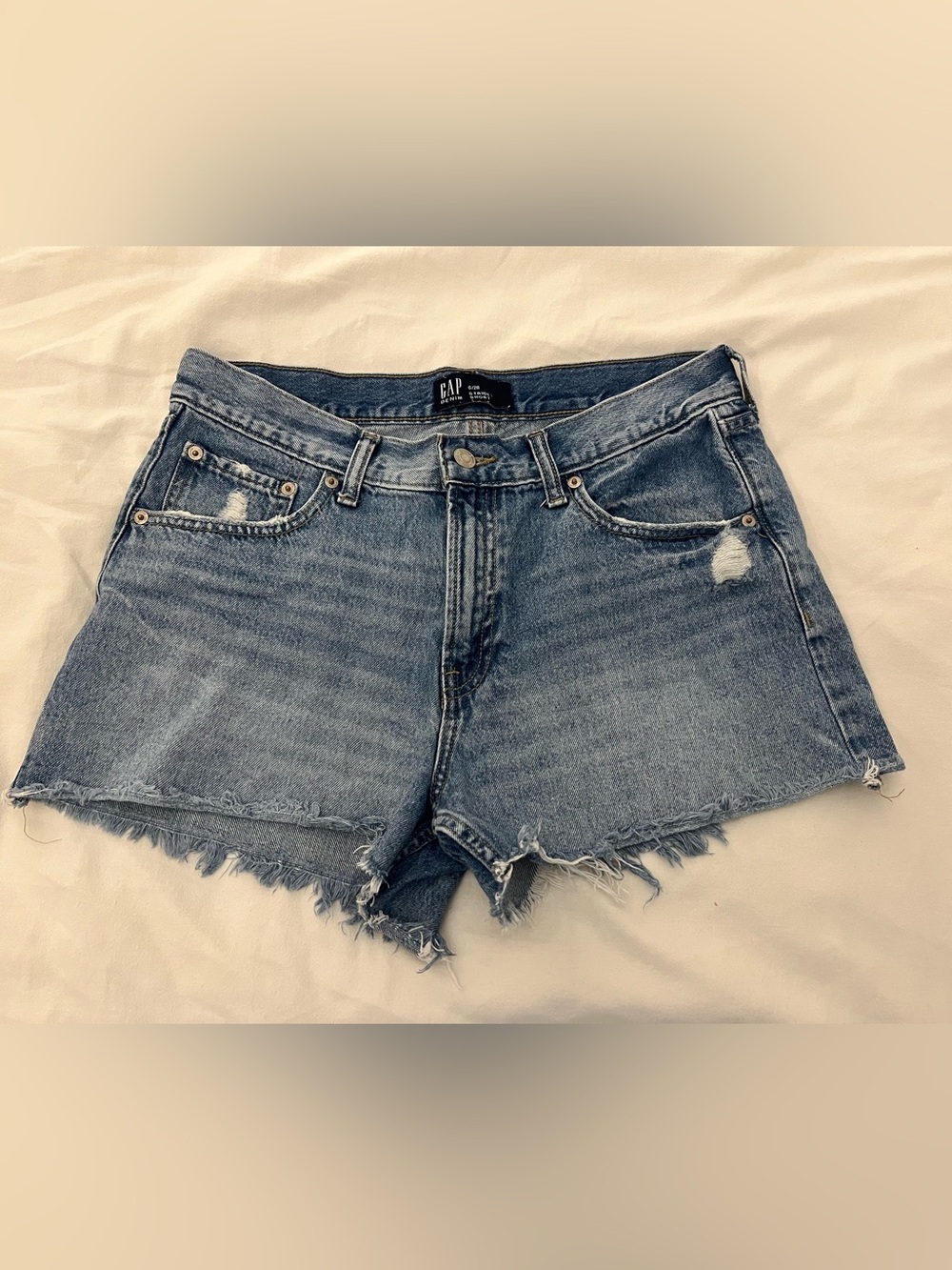 Gap stride denim shorts size 6/28